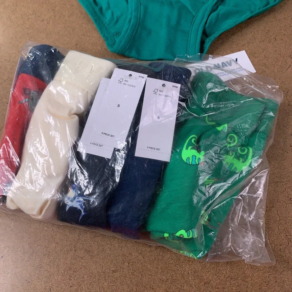 Old Navy Boys Size Small Multi-Color Brief Underwear 6 Pack NWT
